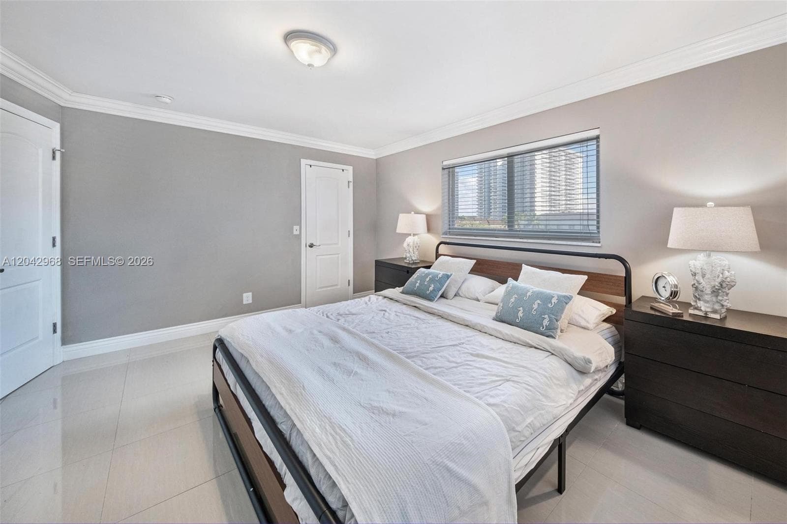 2097 S Ocean Dr 411 photo 14