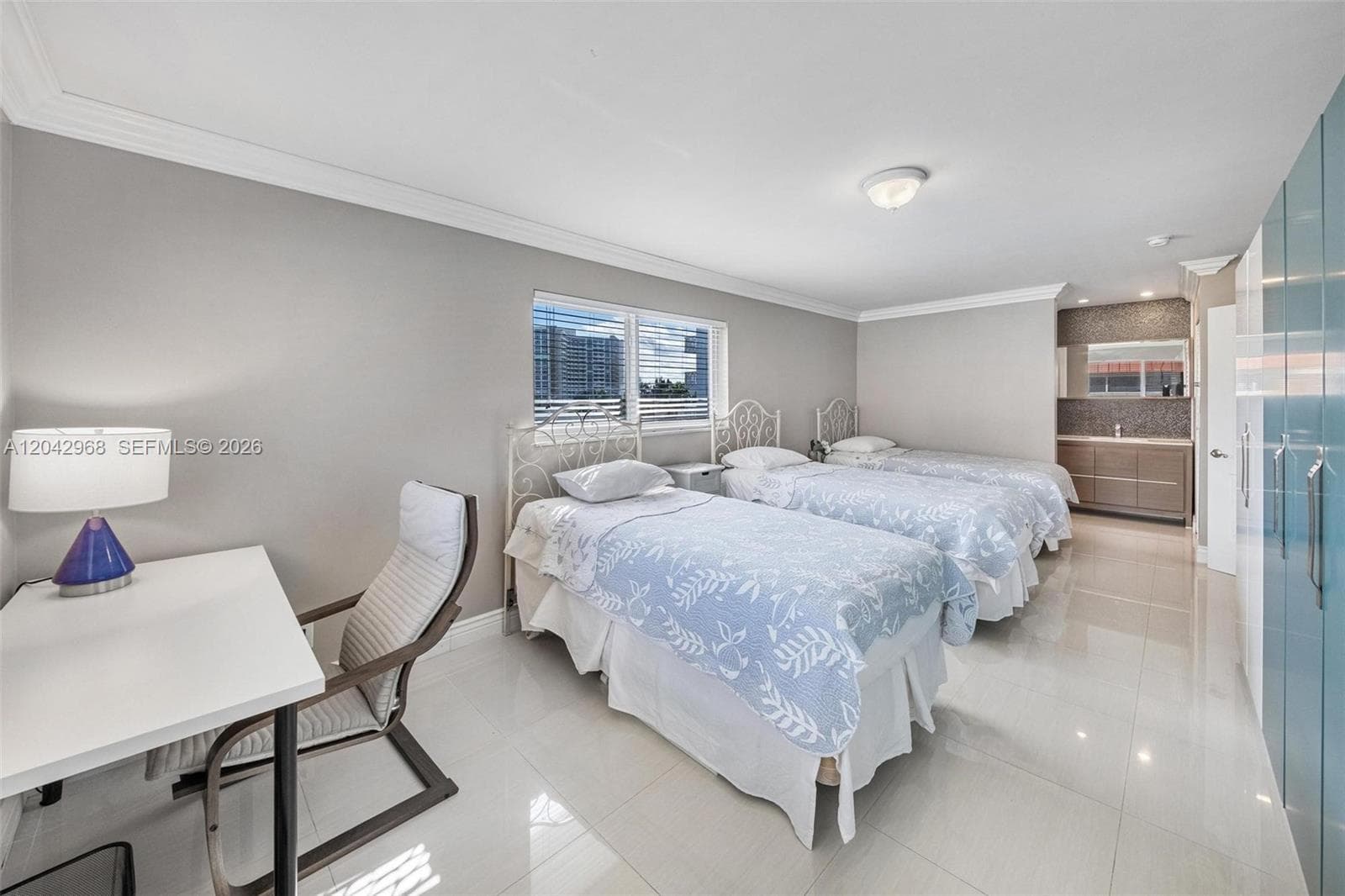 2097 S Ocean Dr 411 photo 19