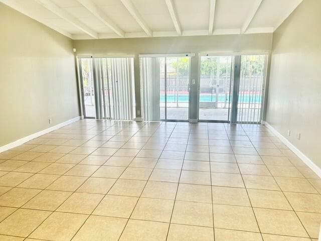 2548 Gulfstream Lane photo 3