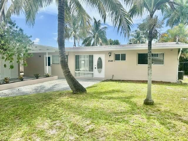 2548 Gulfstream Lane photo 1