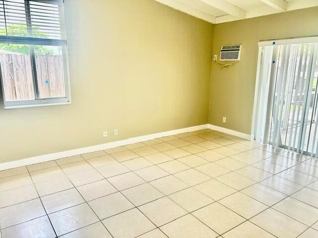 2548 Gulfstream Lane photo 10