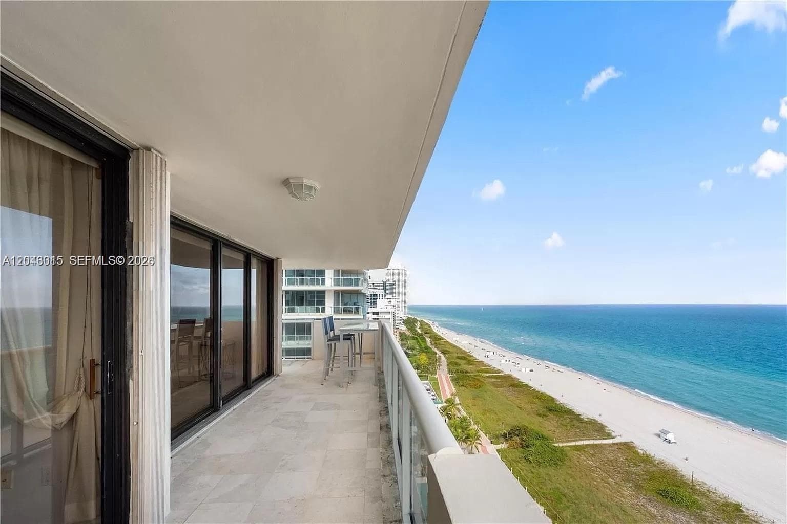 5757 Collins Ave 2006 photo 2