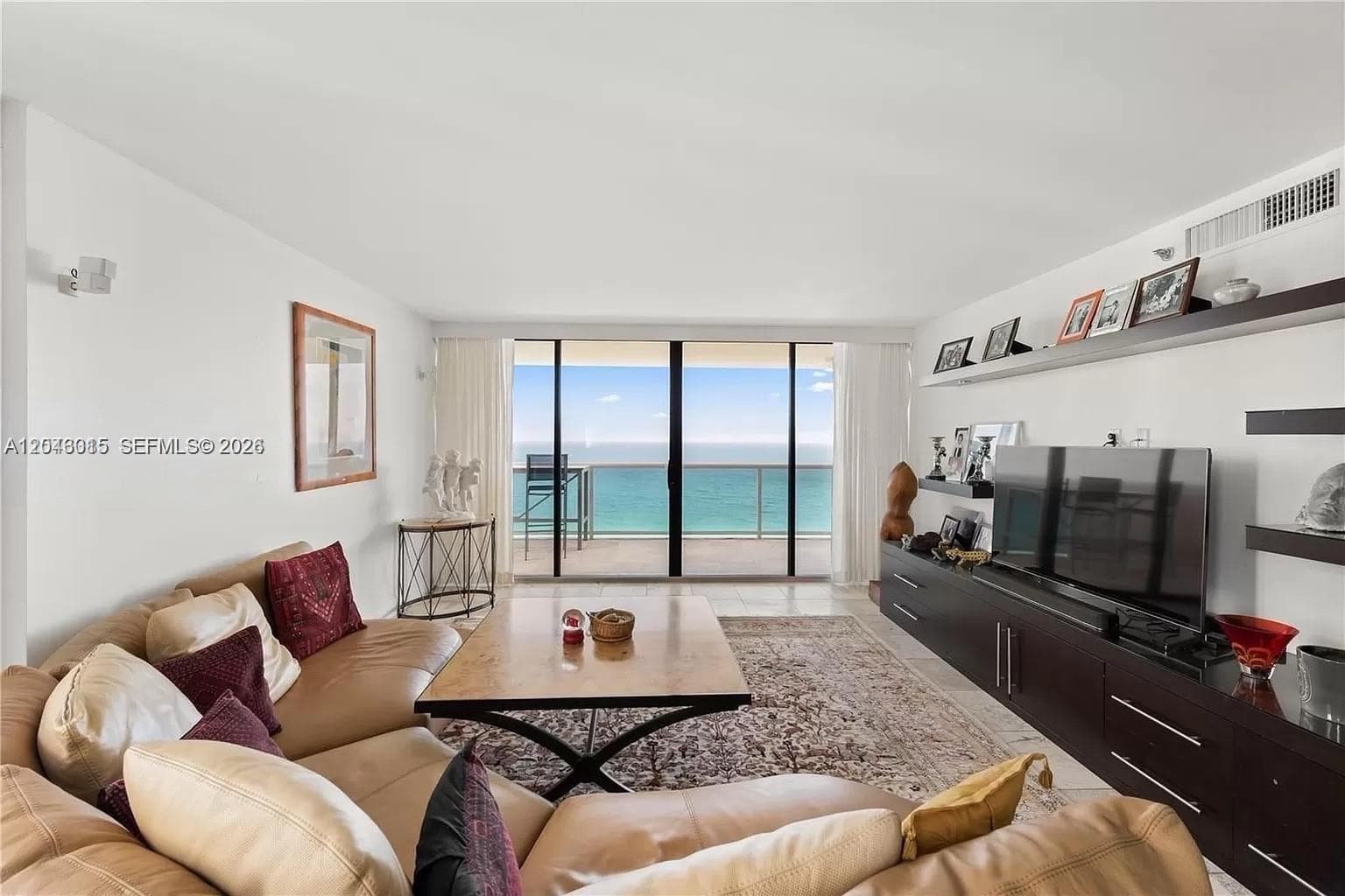 5757 Collins Ave 2006 photo 3