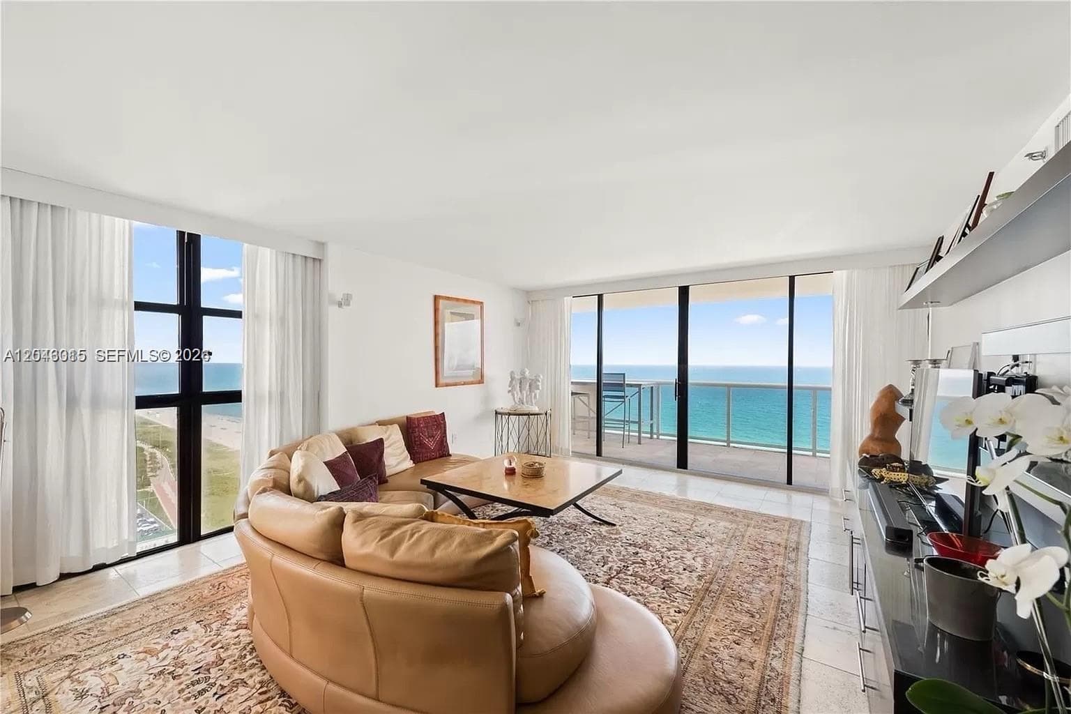 5757 Collins Ave 2006 photo 4