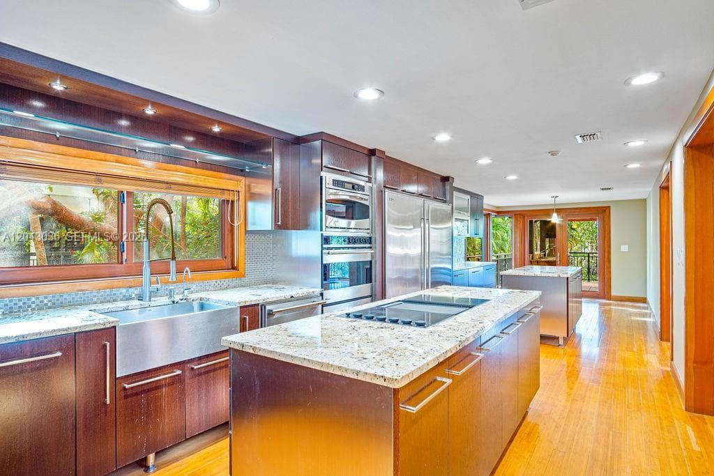 6960 Mira Flores Ave 6960 photo 8