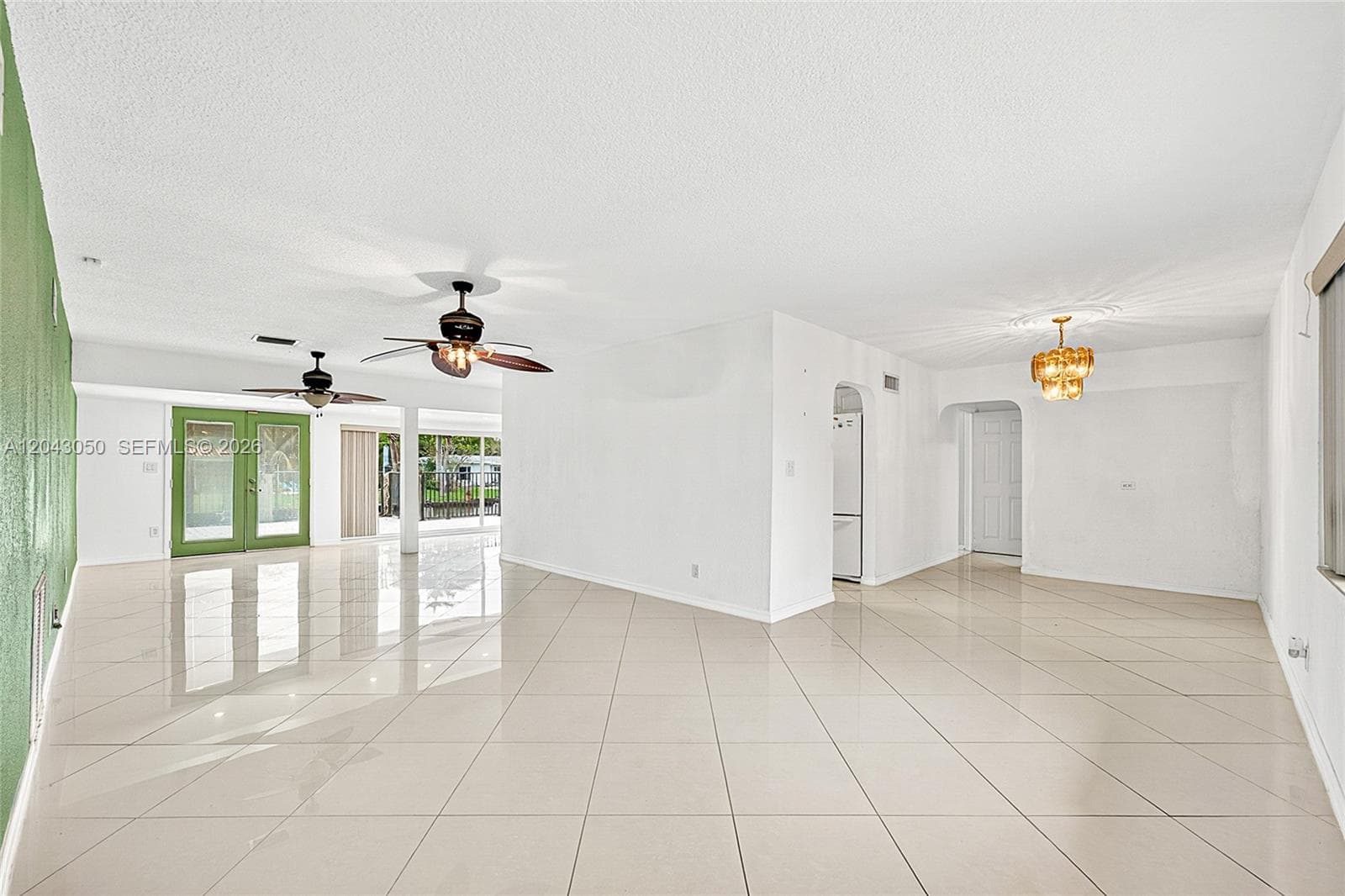 2832 NW 10th Ave photo 8
