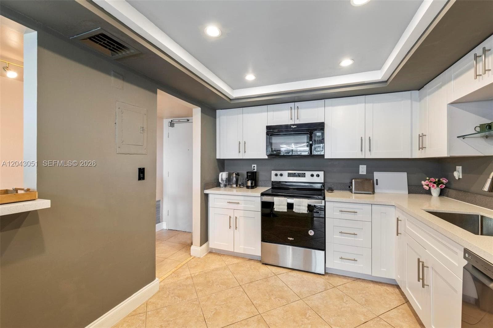18061 Biscayne Blvd 303 photo 17