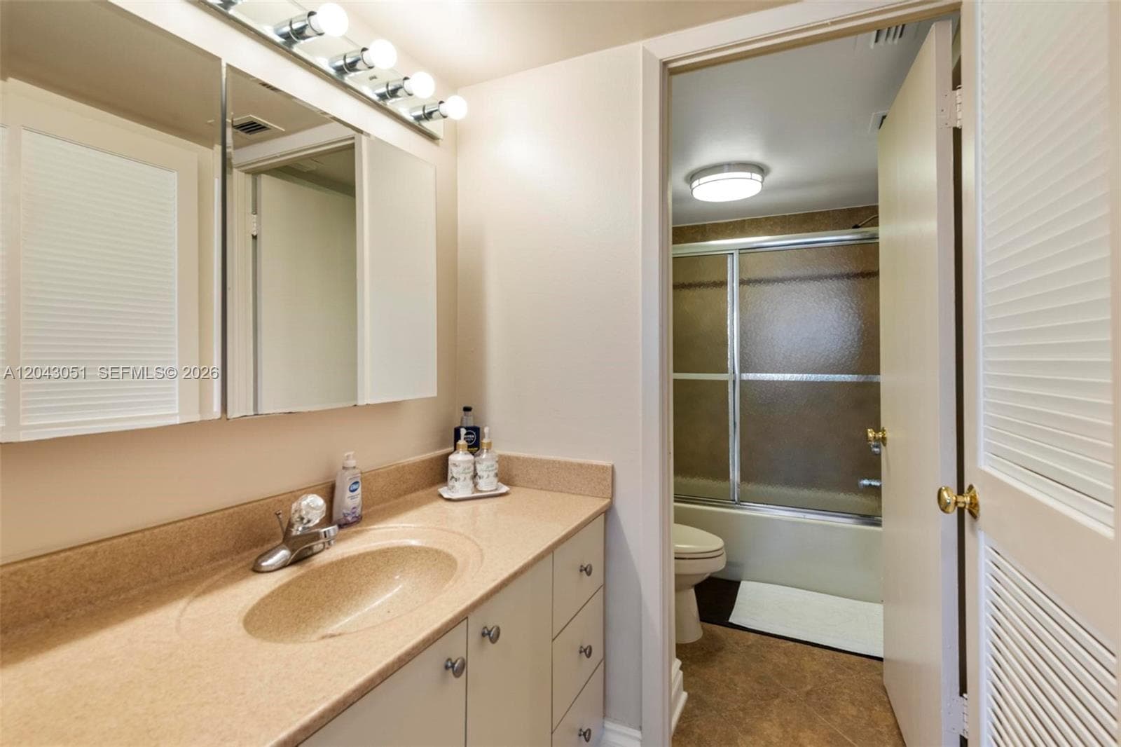 18061 Biscayne Blvd 303 photo 22