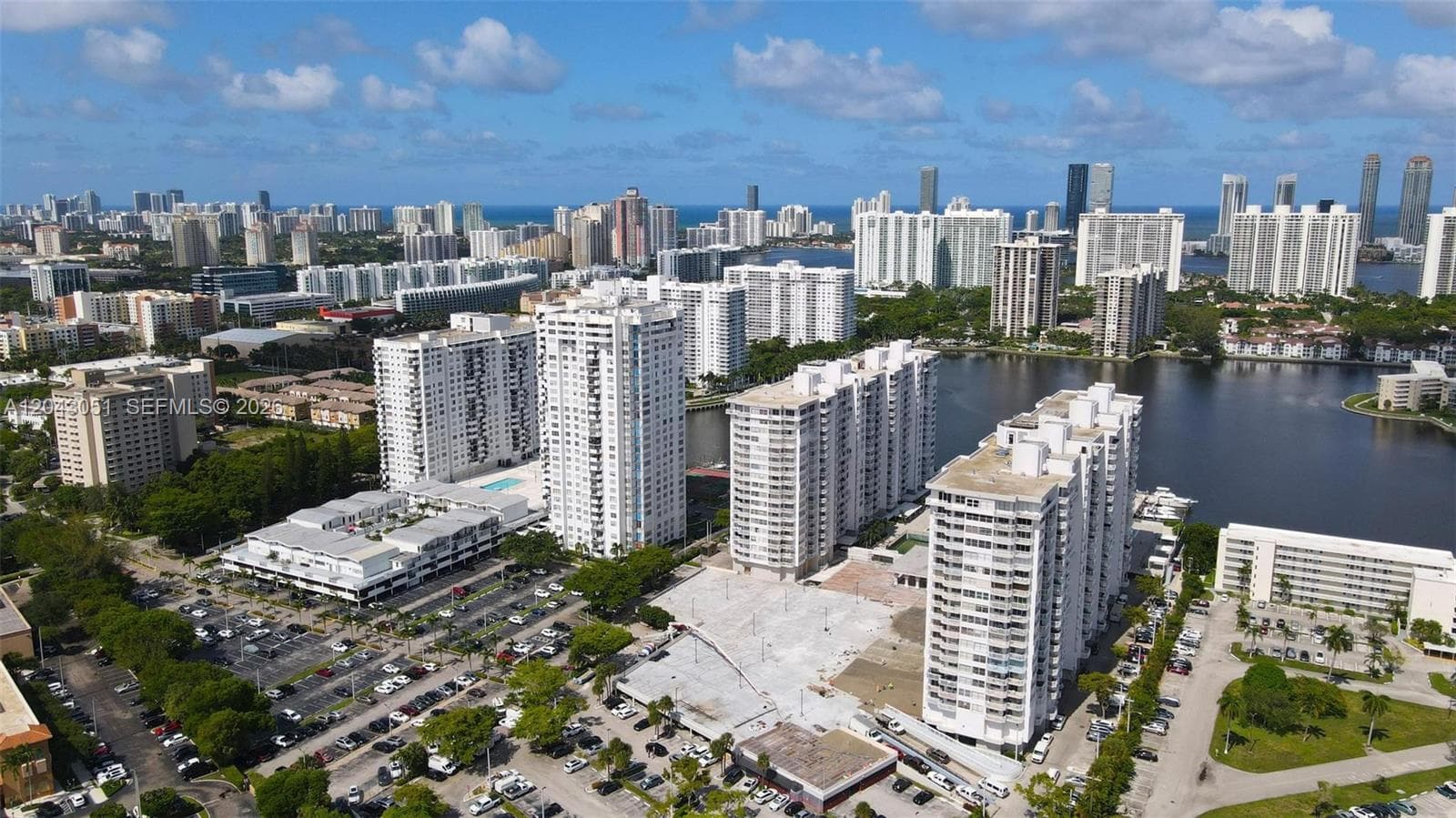18061 Biscayne Blvd 303 photo 1