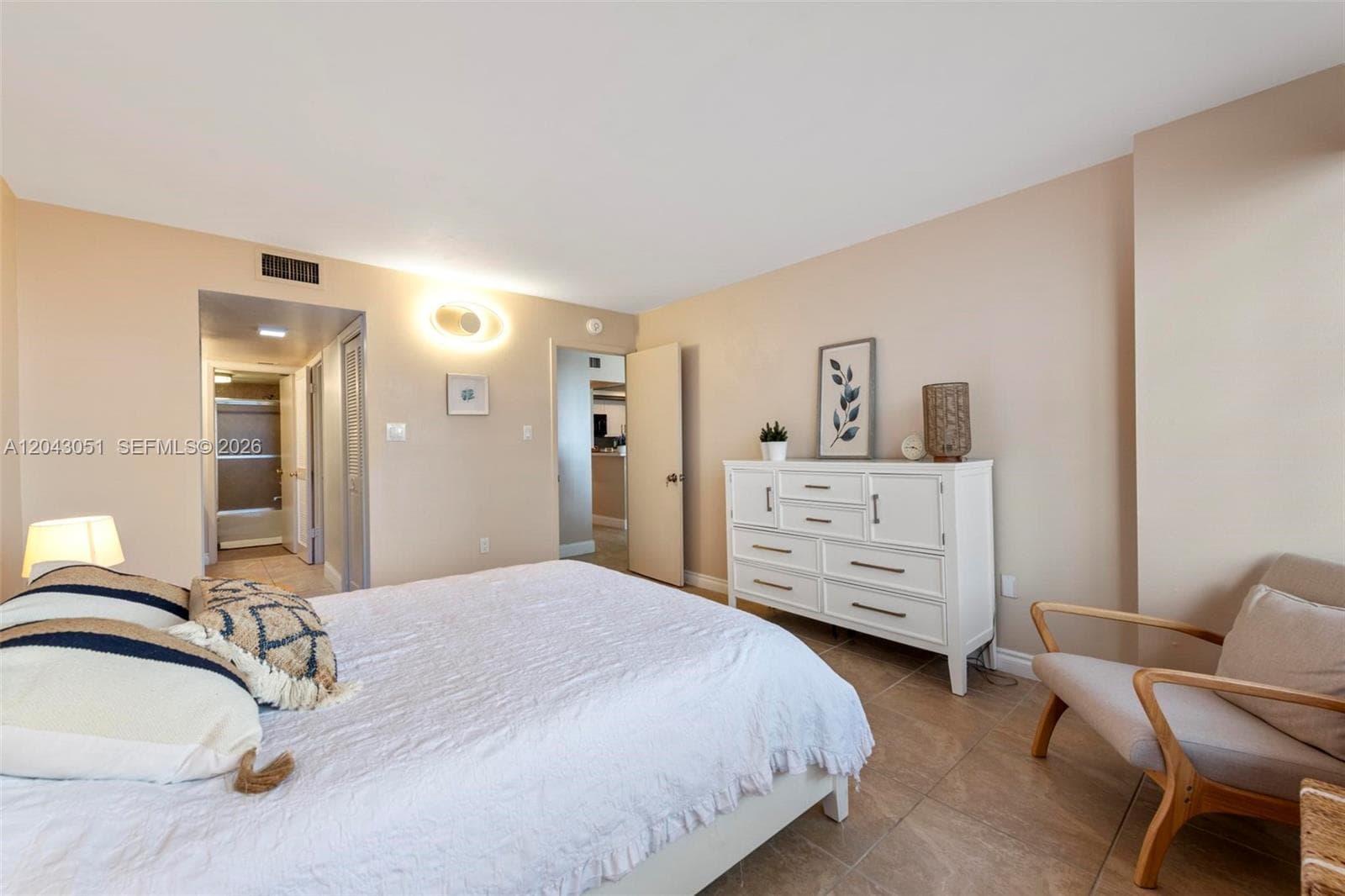 18061 Biscayne Blvd 303 photo 21