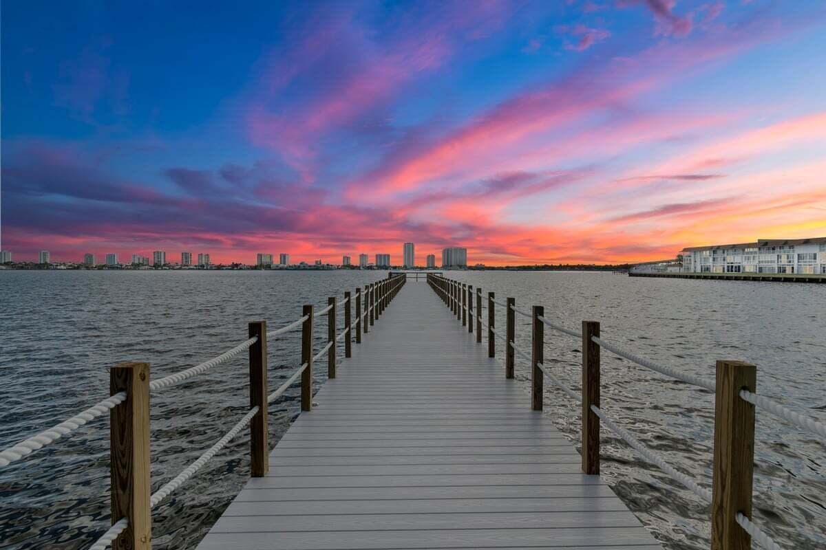 3040 Lake Shore Drive 101 photo 1