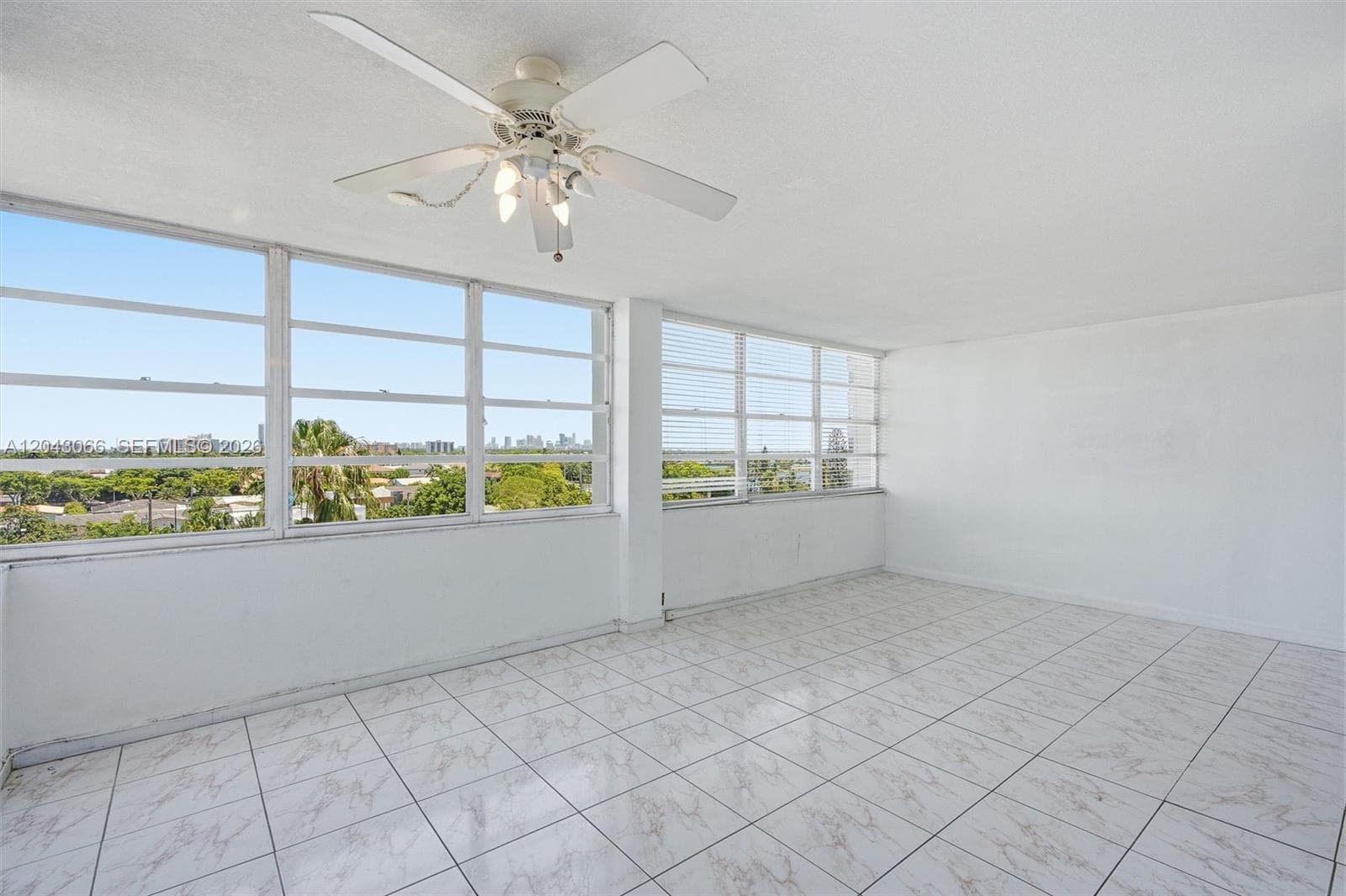 11930 N Bayshore Dr 609 photo 13
