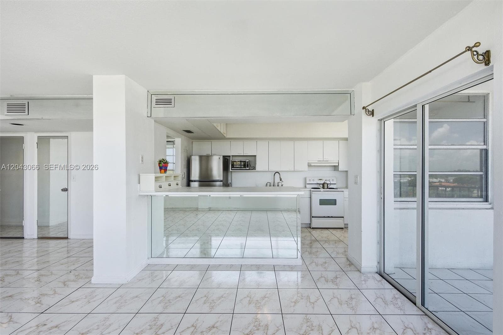 11930 N Bayshore Dr 609 photo 22