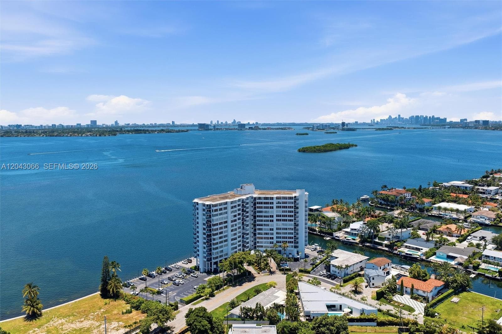 11930 N Bayshore Dr 609 photo 7