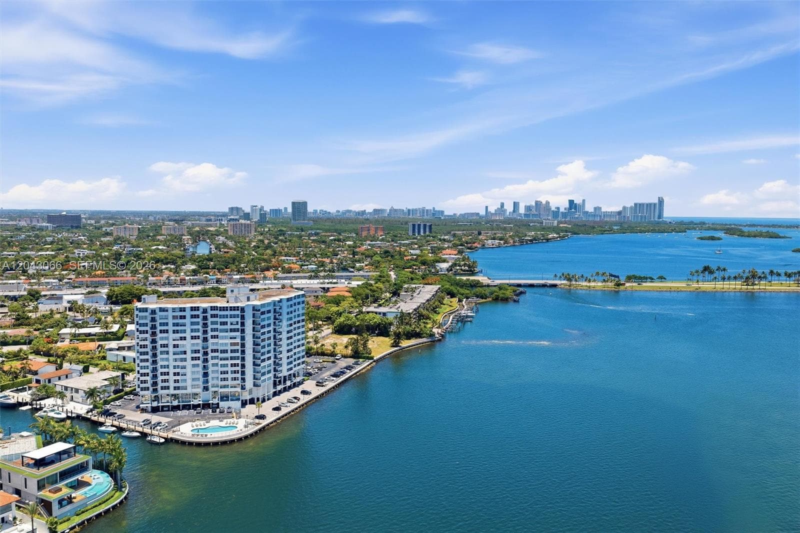 11930 N Bayshore Dr 609 photo 5