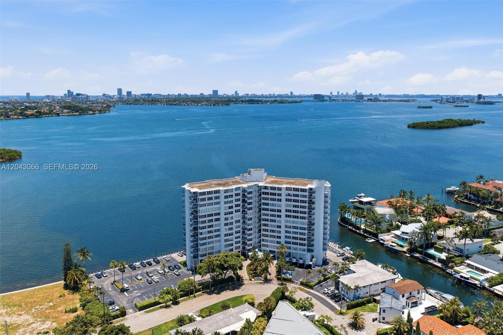 11930 N Bayshore Dr 609 photo 9