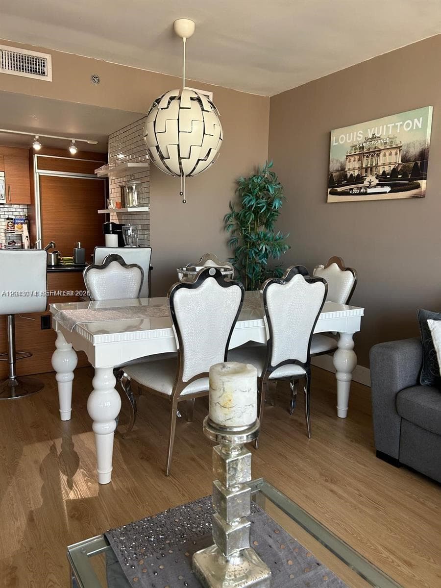 50 Biscayne Blvd 4607 photo 3
