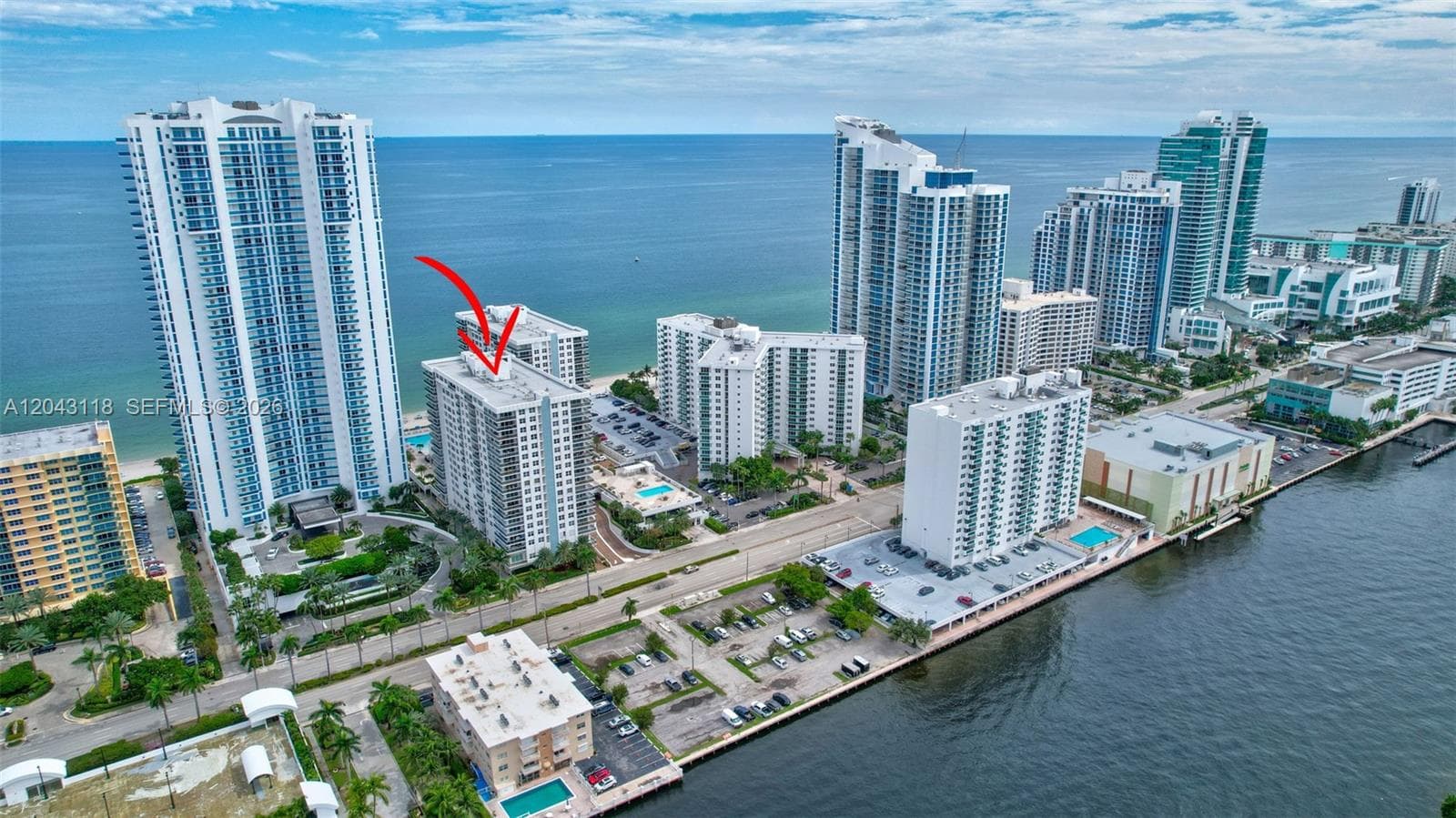 2751 S Ocean Dr 404N photo 2