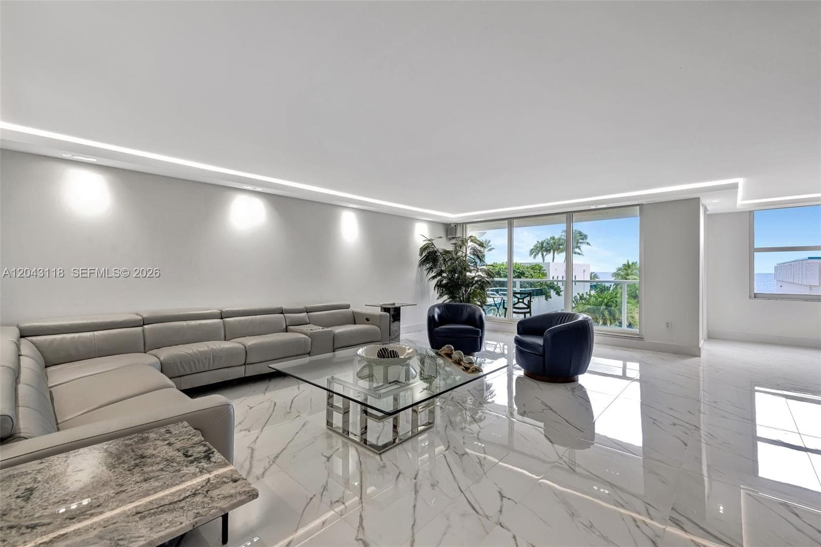 2751 S Ocean Dr 404N photo 5