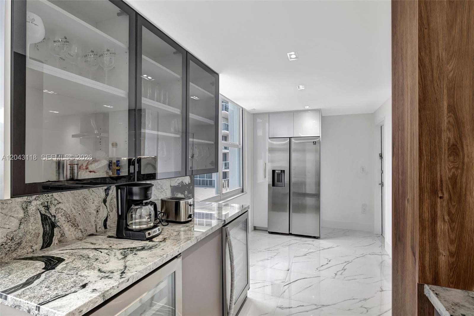 2751 S Ocean Dr 404N photo 14
