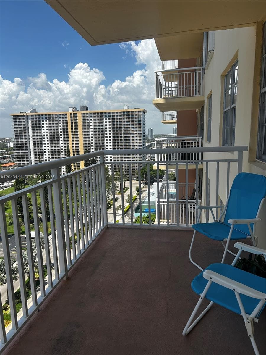 251 174th St 1607 photo 3