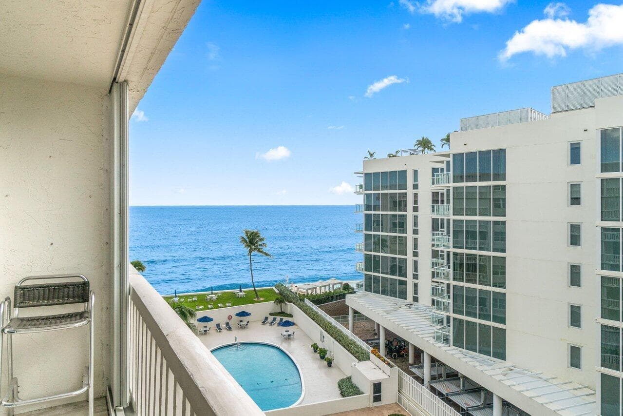 3570 S Ocean Boulevard 806 photo 1