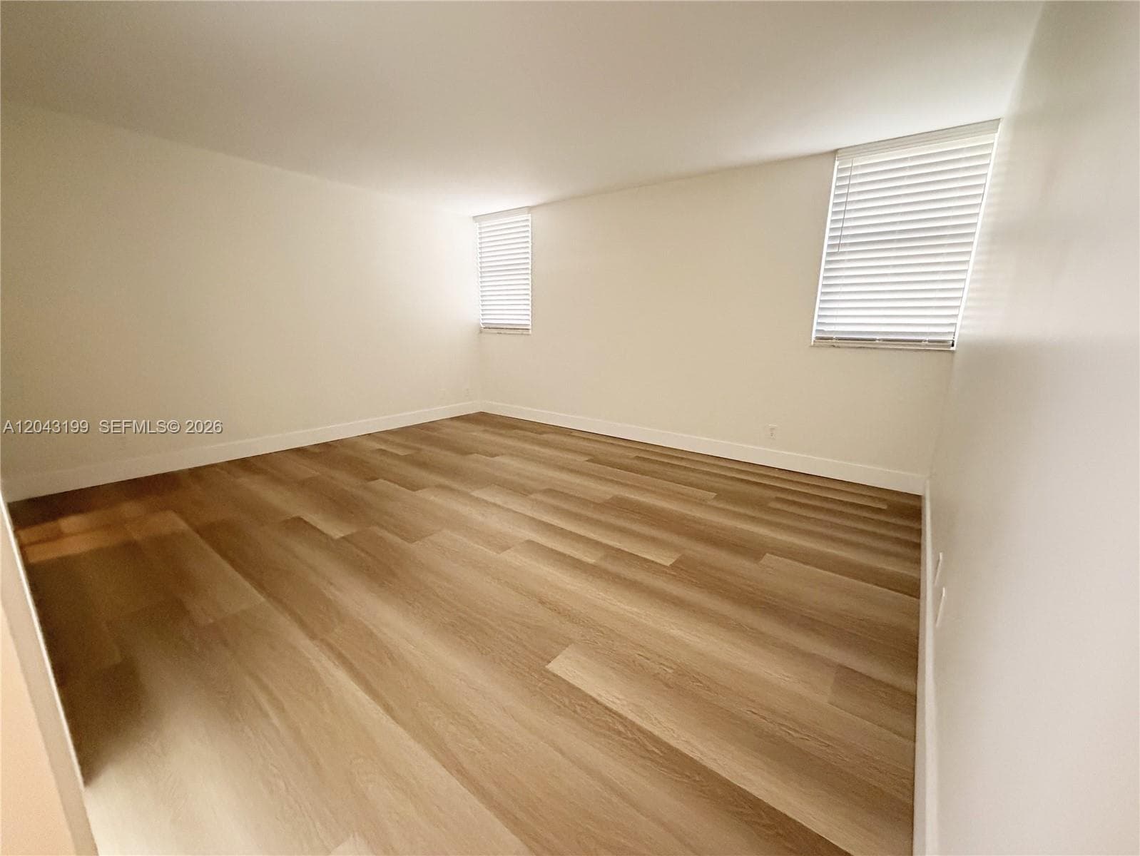 2625 Collins Ave 215 photo 17