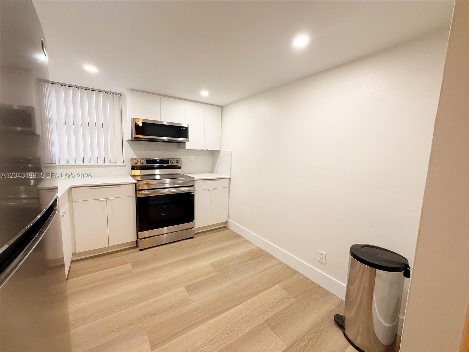 2625 Collins Ave 215 photo 16