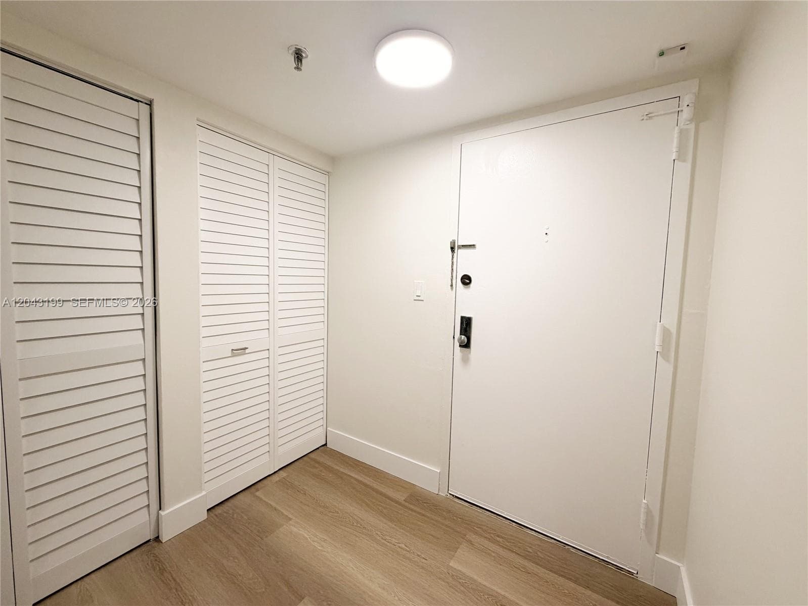 2625 Collins Ave 215 photo 10