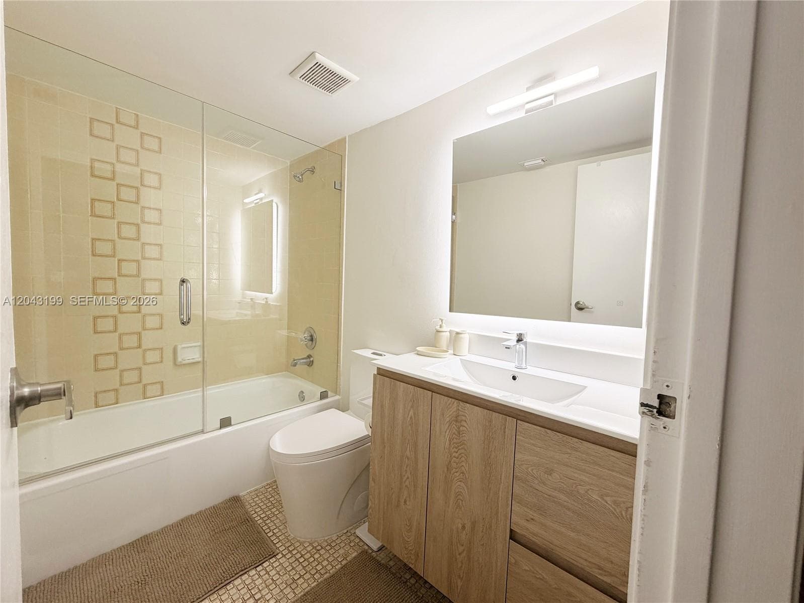 2625 Collins Ave 215 photo 21