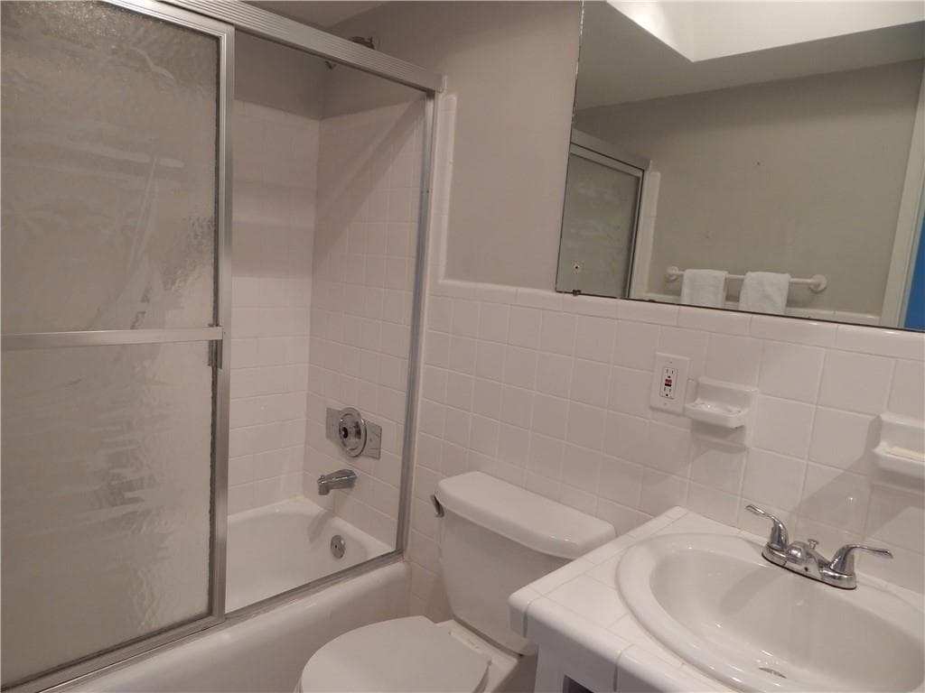 2841 NE 32nd Street 29 photo 6