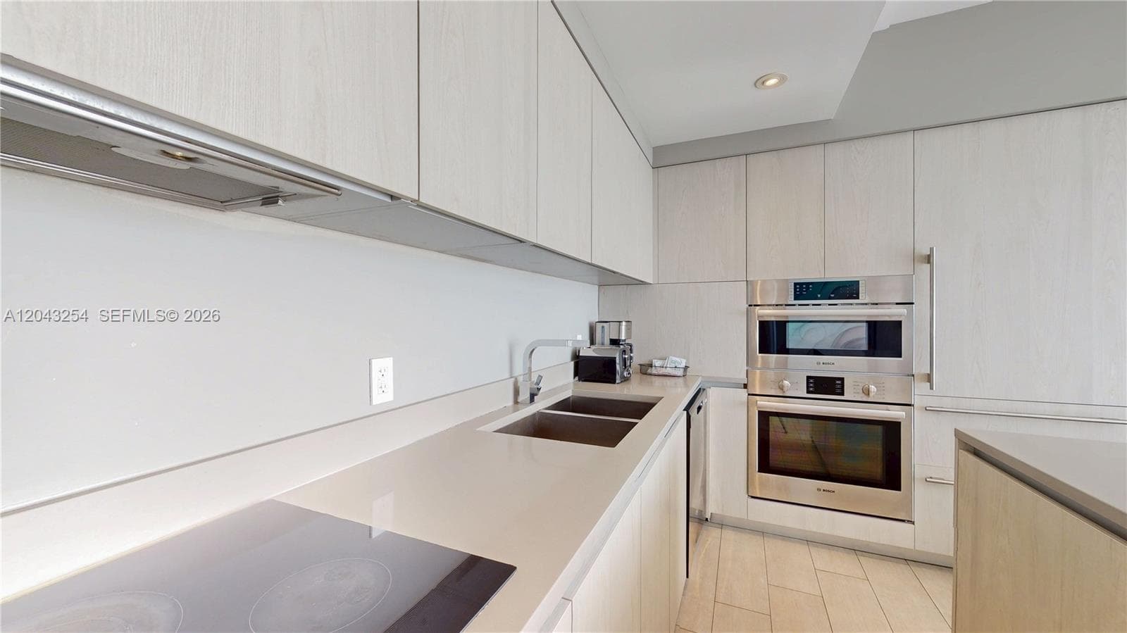 4010 S Ocean Dr R1004 photo 9