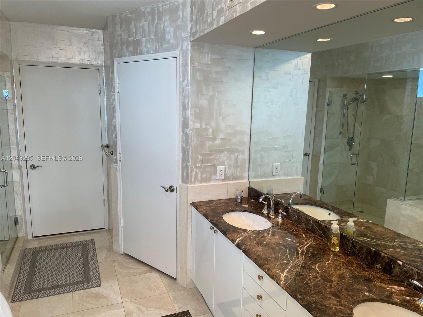 17555 Collins Ave 1906 photo 15