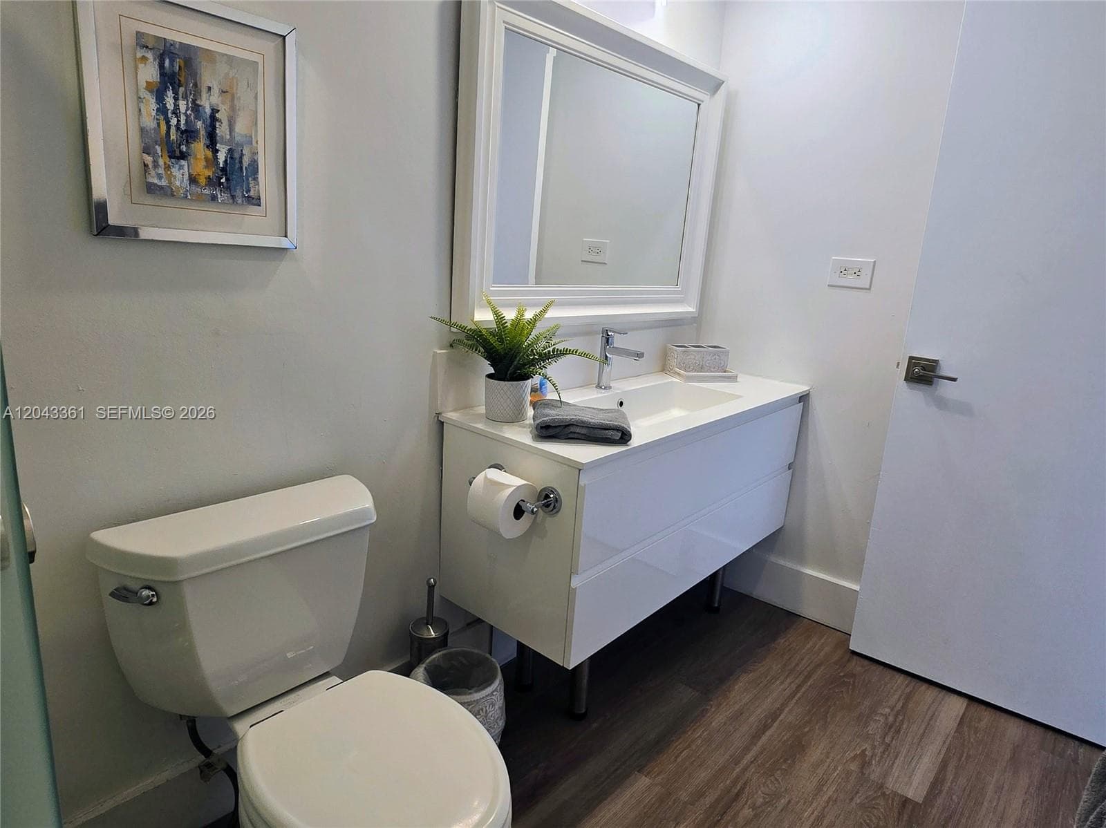 5601 Collins Ave 520 photo 16
