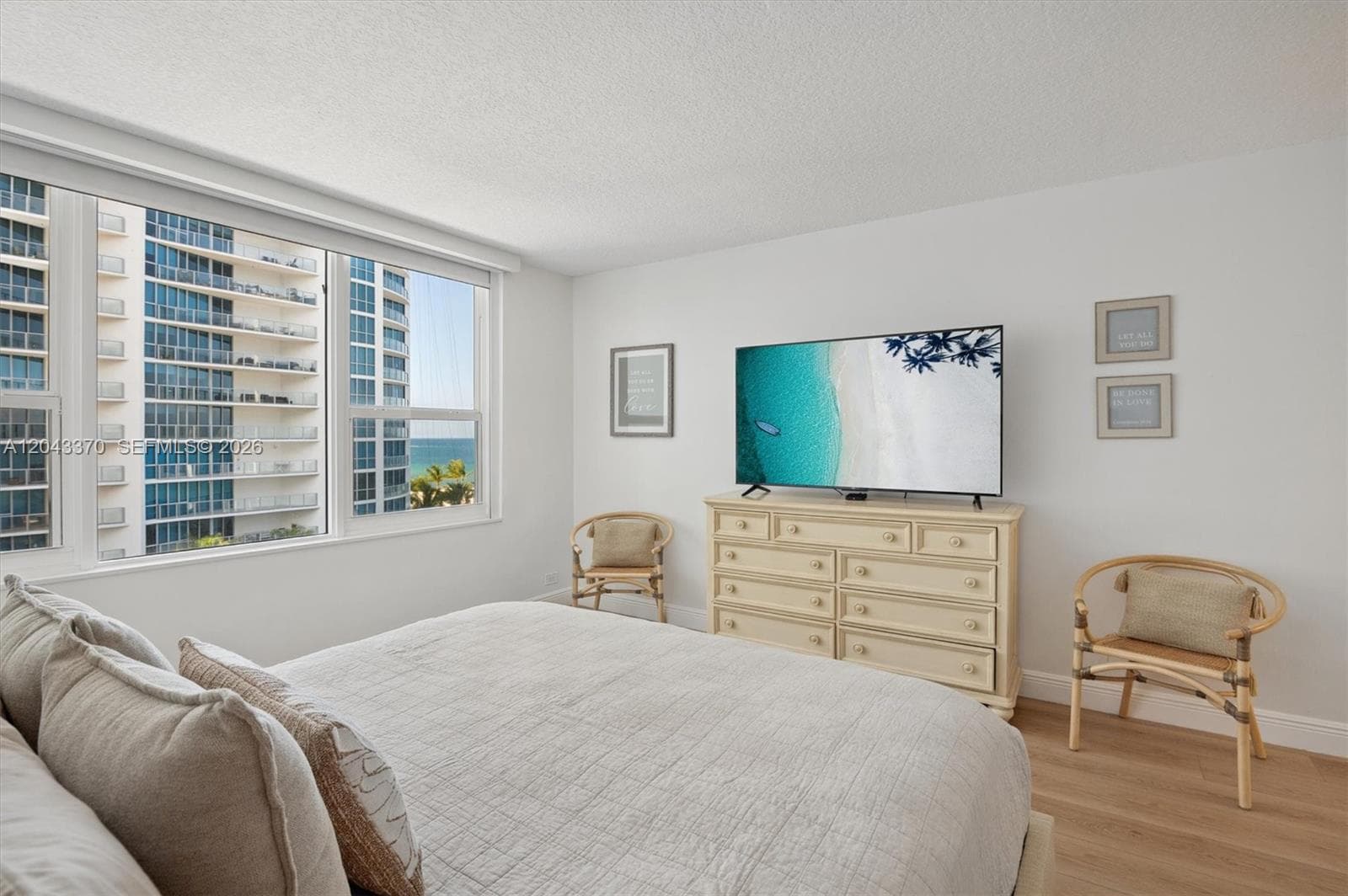 3505 S Ocean Dr 708 photo 5