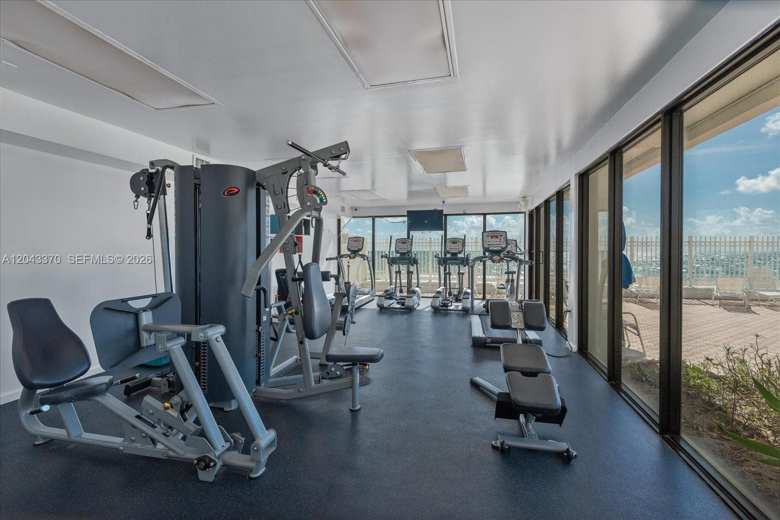 3505 S Ocean Dr 708 photo 11