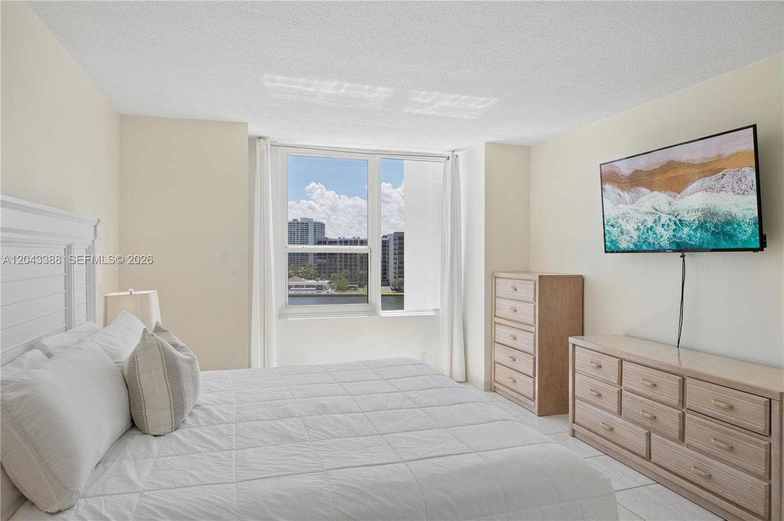 3505 S OCEAN DR 604 photo 13
