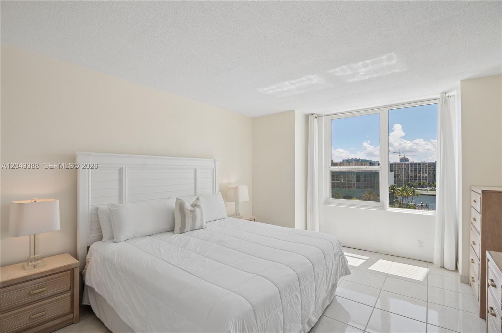3505 S OCEAN DR 604 photo 12