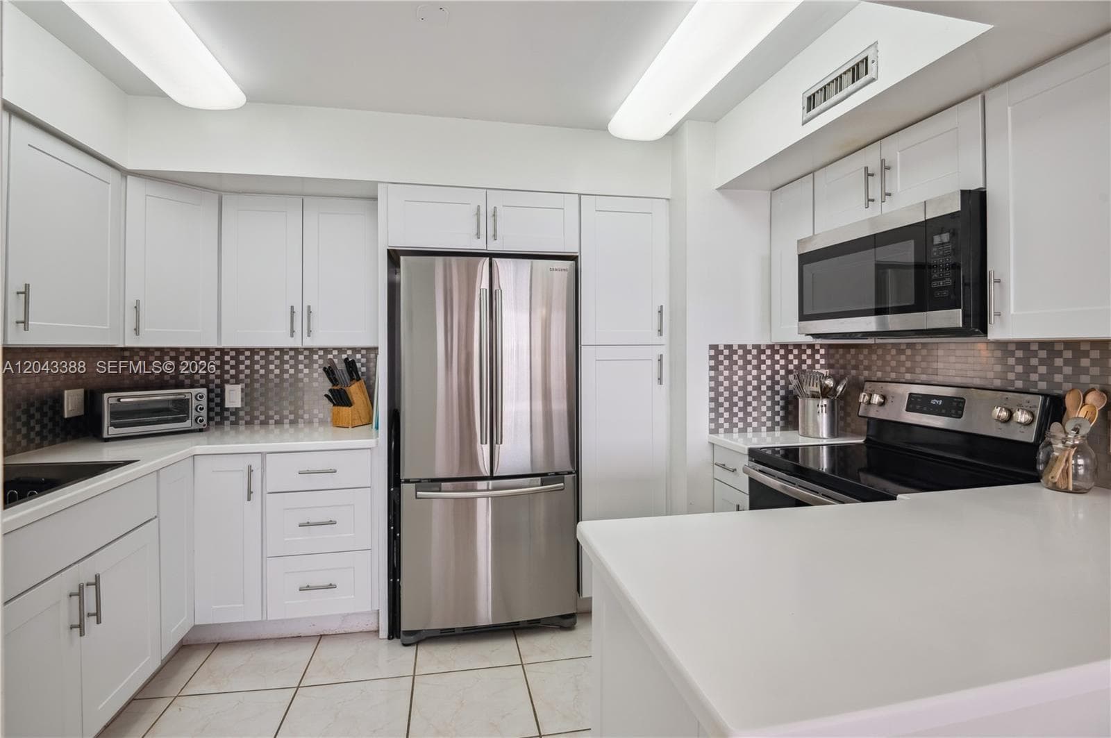 3505 S OCEAN DR 604 photo 8