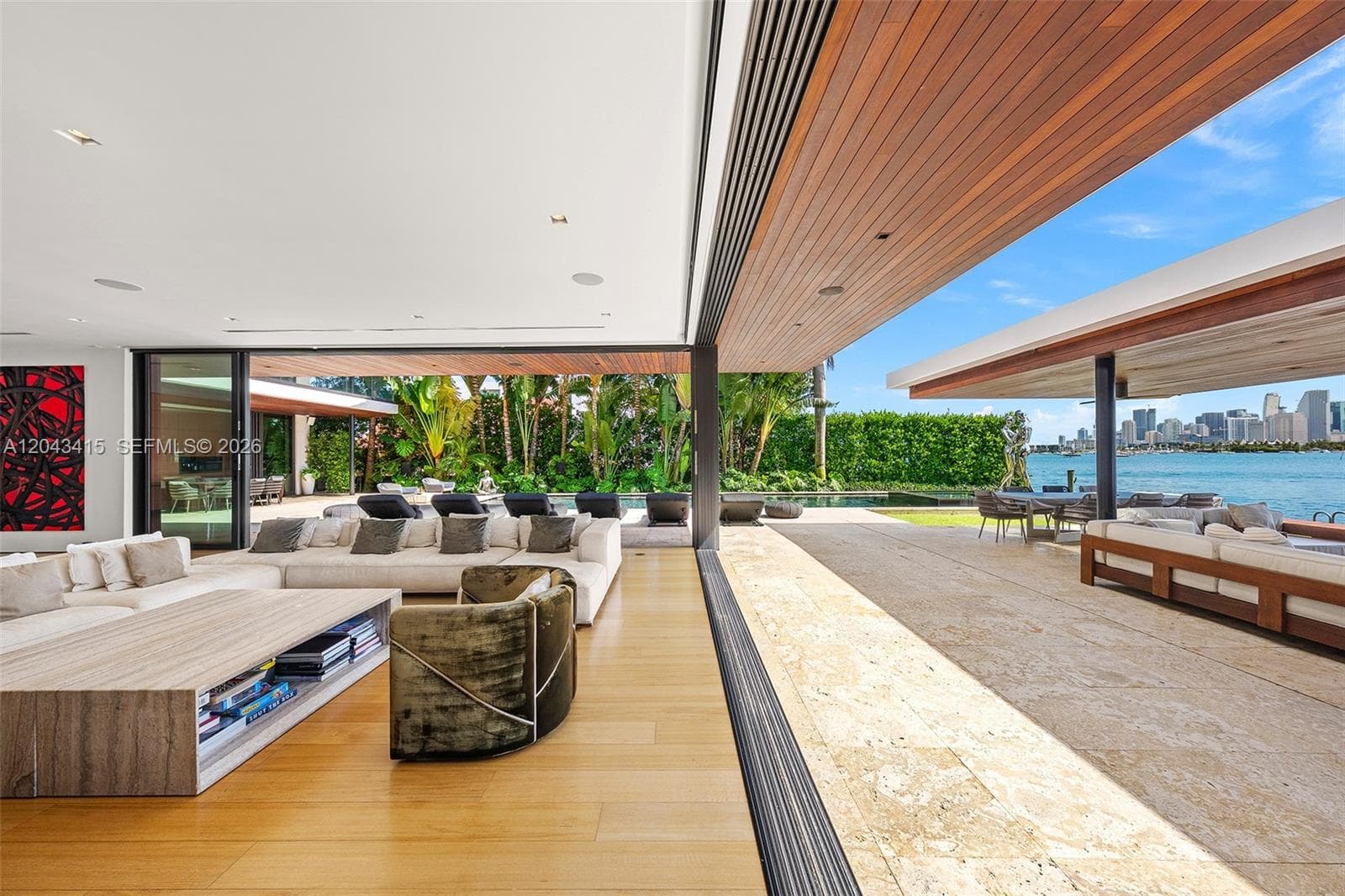 126 W San Marino Dr photo 8