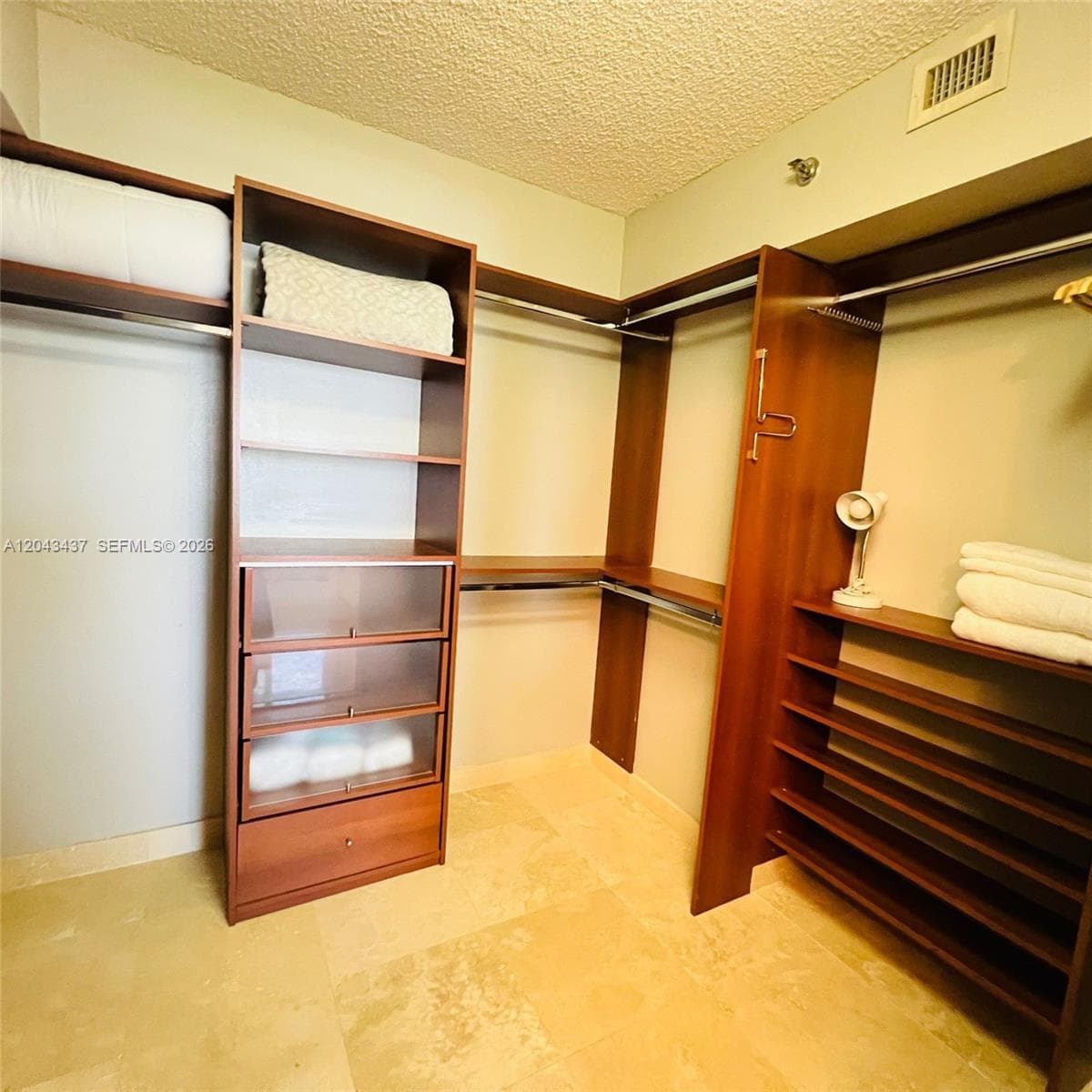 3600 Mystic Pointe Dr 1401 photo 16