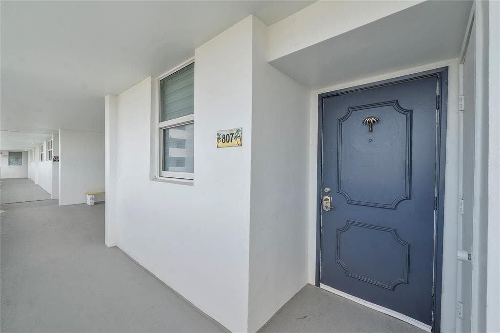 3100 NE 49th Street 807 photo 2