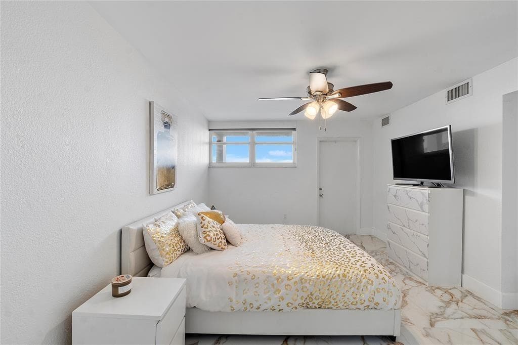 3100 NE 49th Street 807 photo 10
