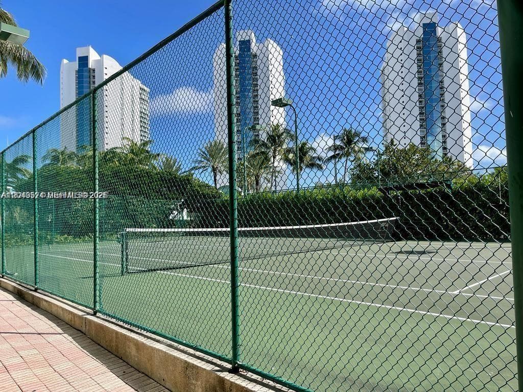 16400 Collins Ave 942 photo 16