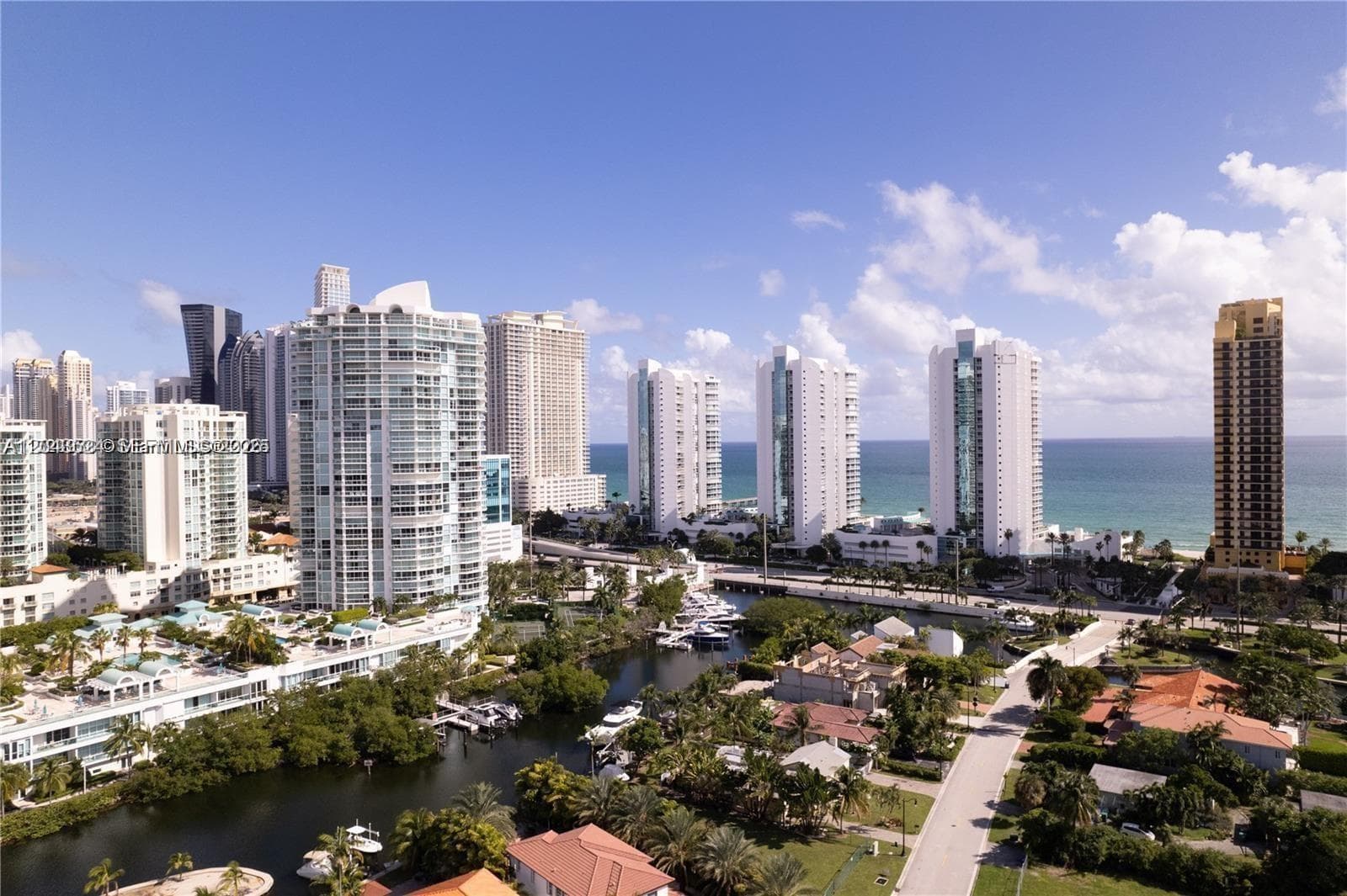 16400 Collins Ave 942 photo 18