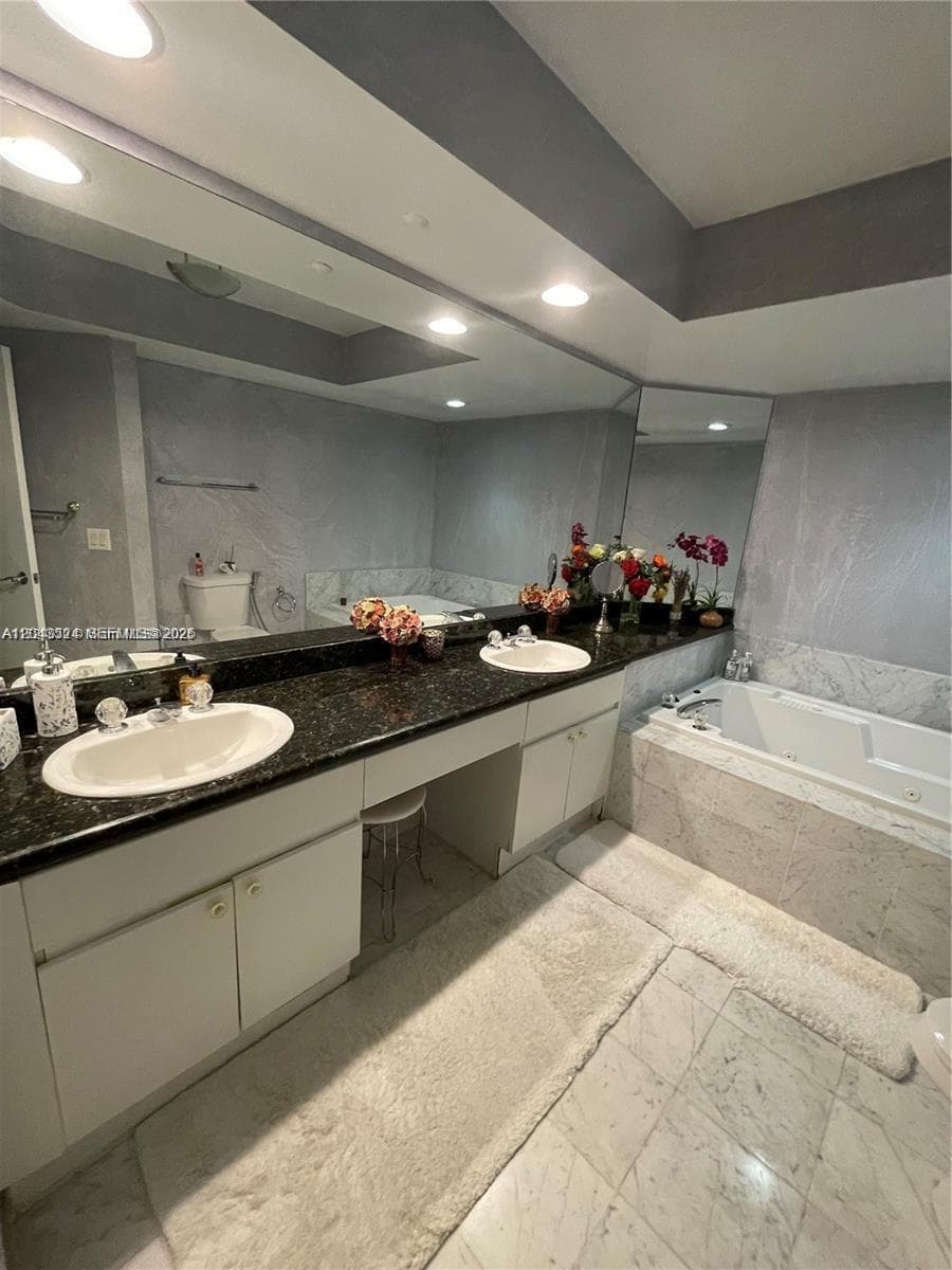 16400 Collins Ave 942 photo 8