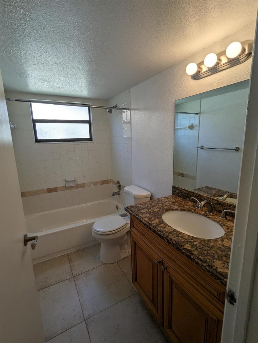 1522 Lake Crystal Drive F photo 8