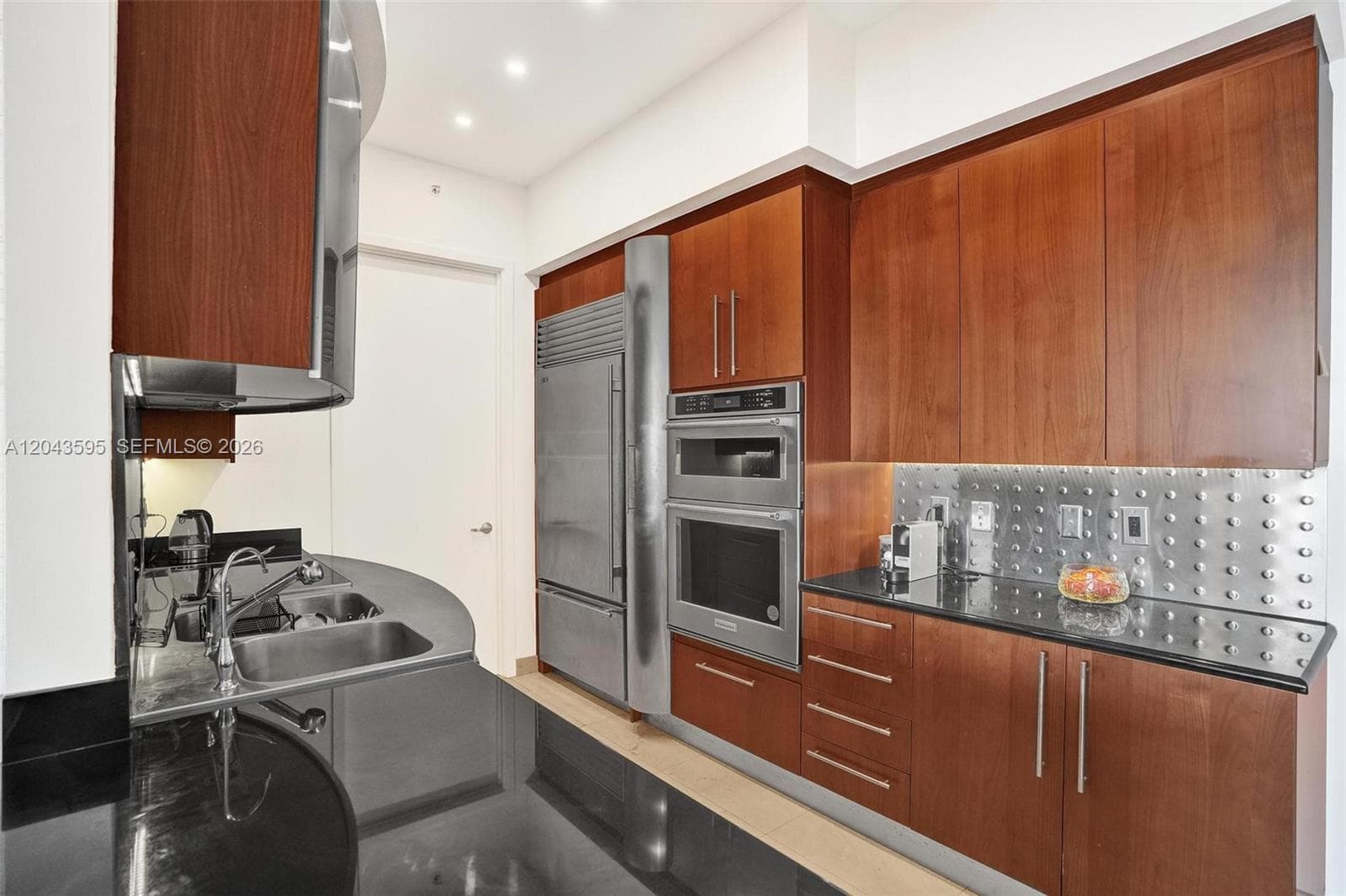 18101 Collins Ave 1607 photo 14