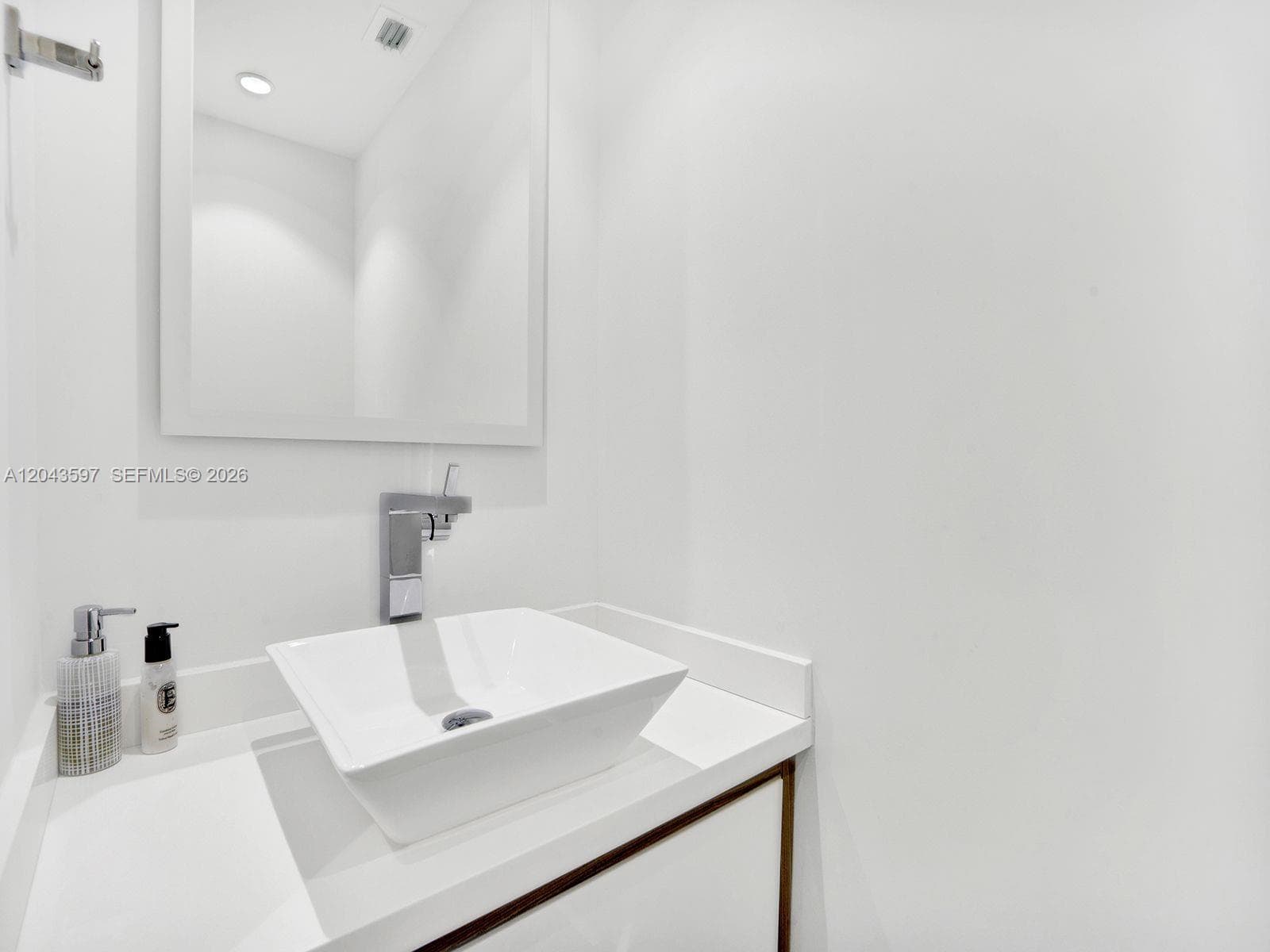 888 Brickell Key Dr 2412 photo 12