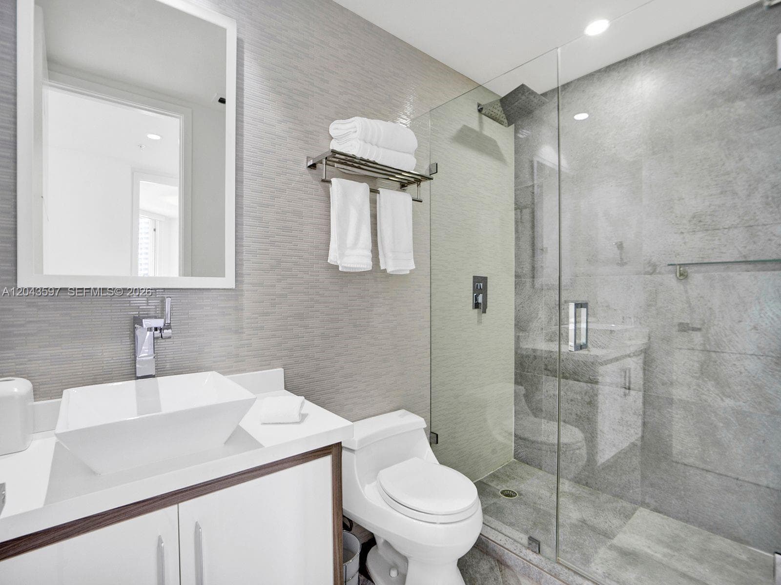 888 Brickell Key Dr 2412 photo 19